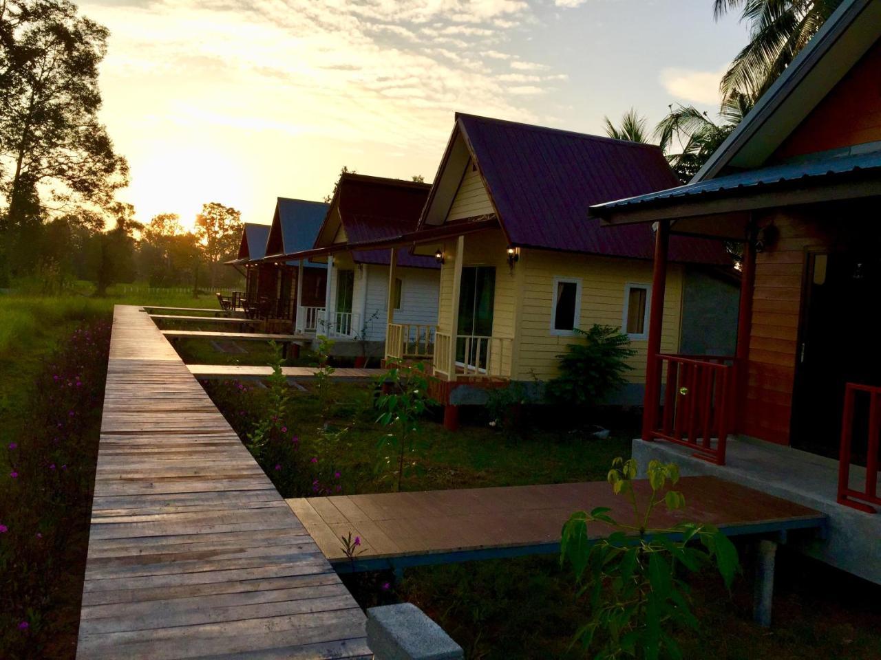 Baan Thung Home Stay Prasat Экстерьер фото