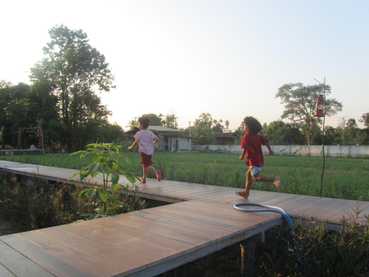 Baan Thung Home Stay Prasat Экстерьер фото