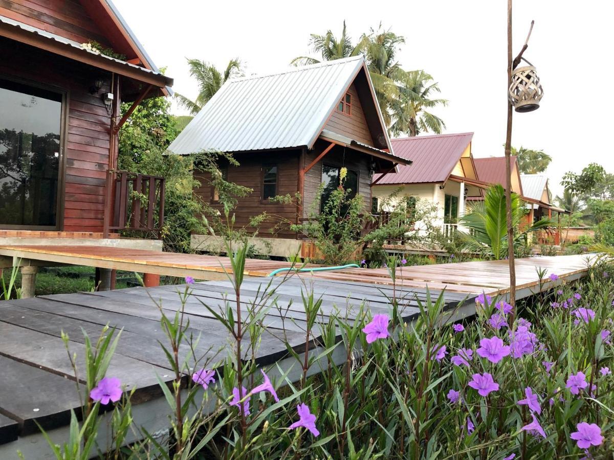 Baan Thung Home Stay Prasat Экстерьер фото